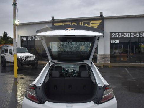 Used 2017 Chevrolet Volt Premier w/ Driver Confidence II Package image 29