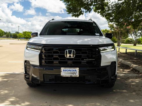 Used 2026 Honda Pilot Black Edition image 3