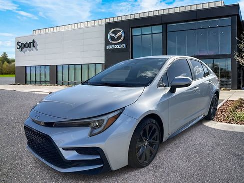 Used 2023 Toyota Corolla SE image 8