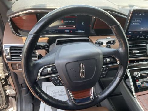 Used 2022 Lincoln Navigator Reserve AWD/4WD image 12