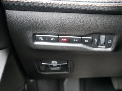 New 2026 Jeep Cherokee Overland image 17