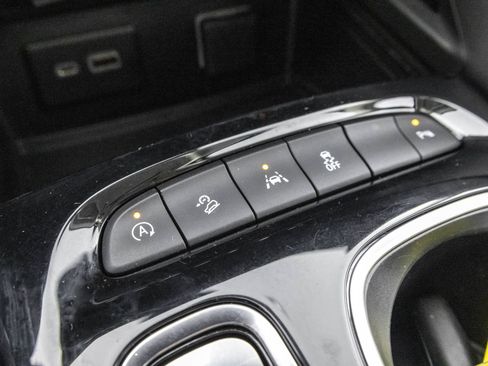 Used 2023 Buick Envision Essence AWD/4WD image 30