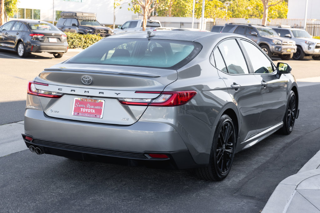 Certified 2025 Toyota Camry SE FWD image 5