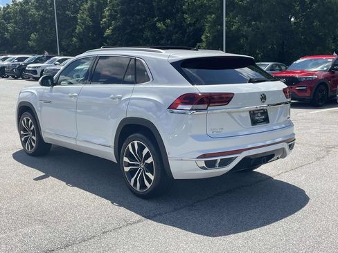 Certified 2022 Volkswagen Atlas Cross Sport SEL Premium R-Line AWD/4WD image 5