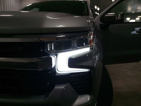 Used 2023 Chevrolet Silverado 1500 LT image 31