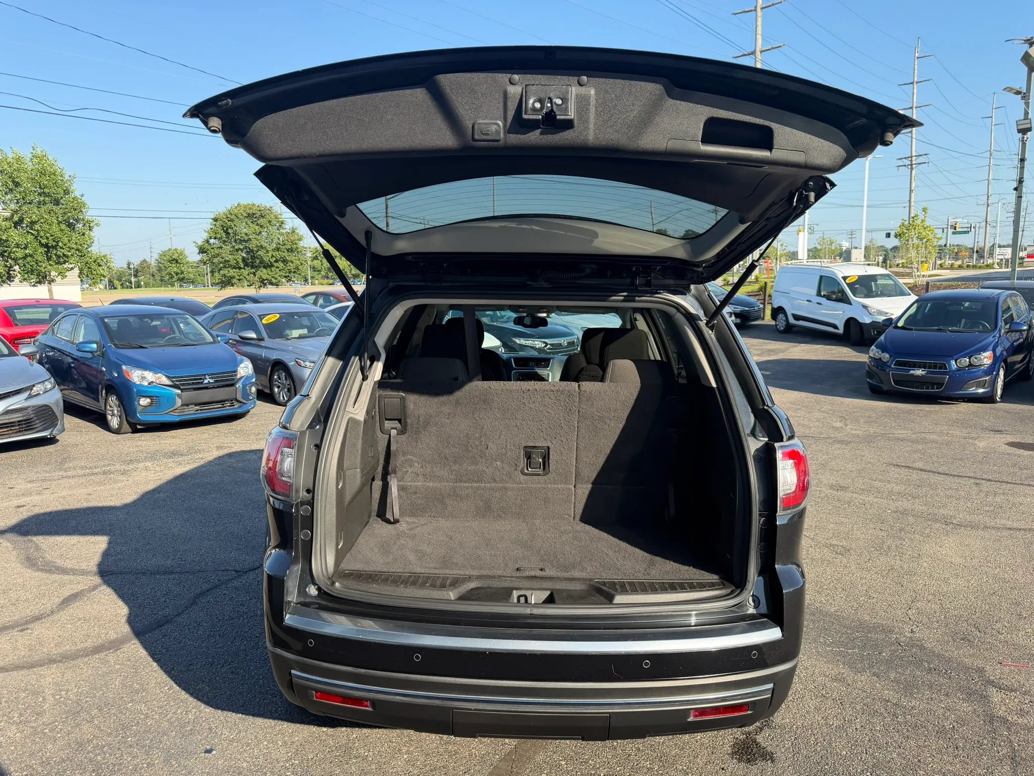 Used 2015 GMC Acadia SLE FWD image 39