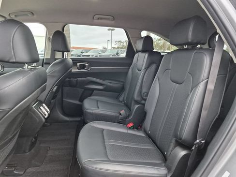 Used 2021 Kia Sorento S FWD image 25