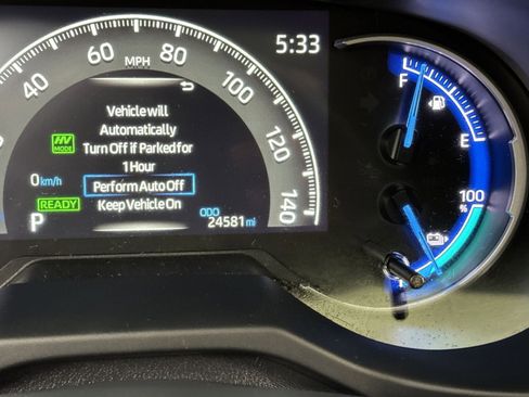 Used 2024 Toyota RAV4 SE image 21