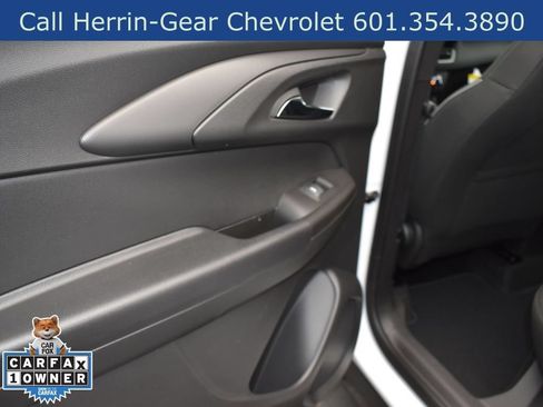 Used 2025 Chevrolet TrailBlazer LS w/ LS Convenience Package FWD image 15