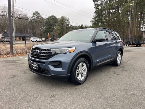 Certified 2021 Ford Explorer XLT image 1