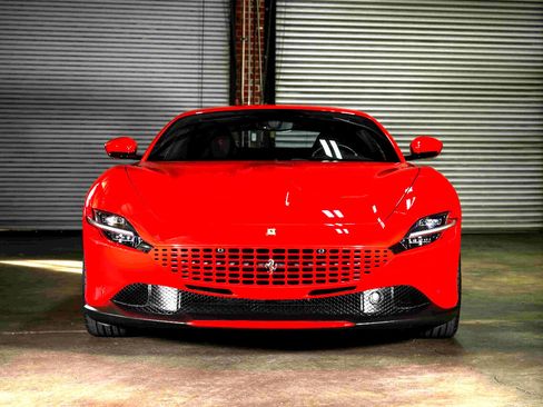 Used 2021 Ferrari Roma image 11