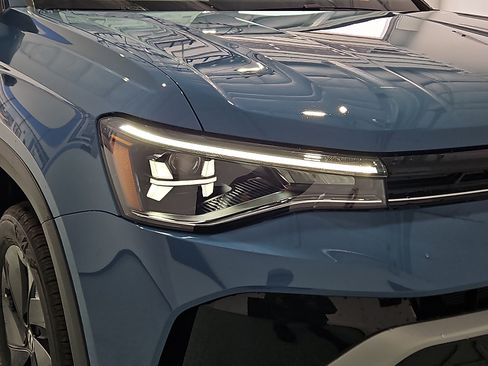 New 2026 Volkswagen Taos S FWD image 7