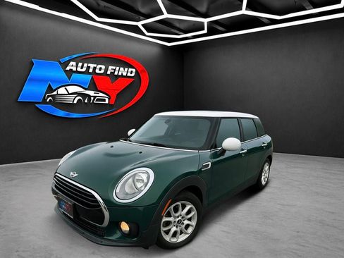 Used 2017 MINI Cooper Clubman FWD image 1