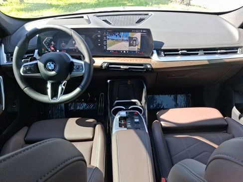Used 2025 BMW X1 xDrive28i w/ Premium Package AWD/4WD image 8
