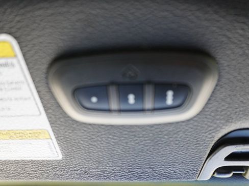 Used 2020 Jeep Wrangler Unlimited Sahara image 17