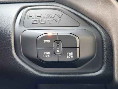 Certified 2026 RAM 2500 Big Horn AWD/4WD image 23