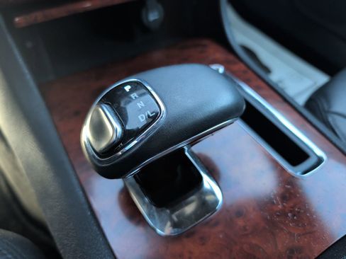 Used 2012 Chrysler 300 Limited image 16