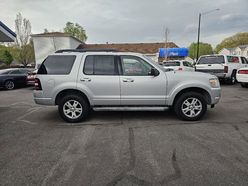 Used 2010 Ford Explorer XLT image 13