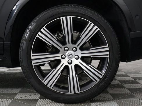 Used 2024 Volvo XC90 B5 Plus w/ Protection Package Premier AWD/4WD image 17
