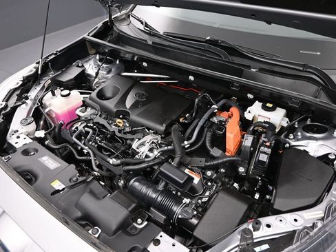 Used 2021 Toyota RAV4 XSE AWD/4WD image 17