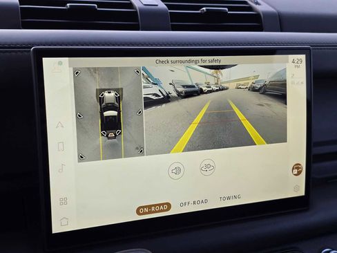 Certified 2024 Land Rover Defender 90 V8 image 30