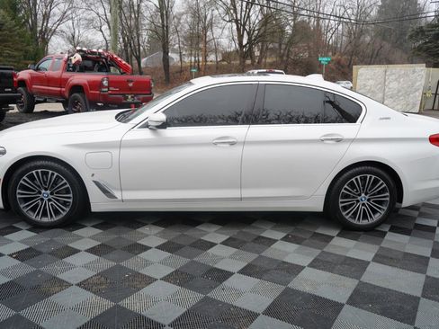 Used 2018 BMW 530e xDrive image 11
