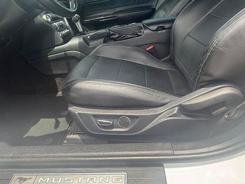 Used 2018 Ford Mustang Premium RWD image 5