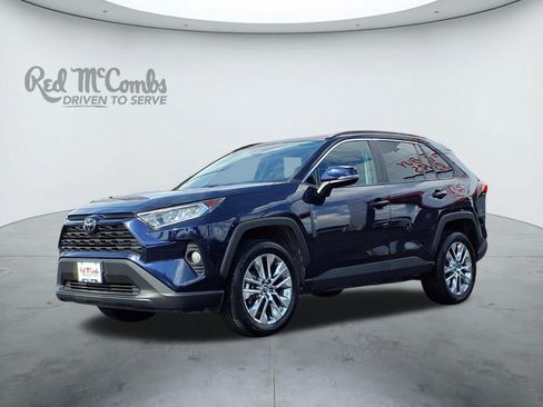 Used 2020 Toyota RAV4 XLE Premium FWD image 1