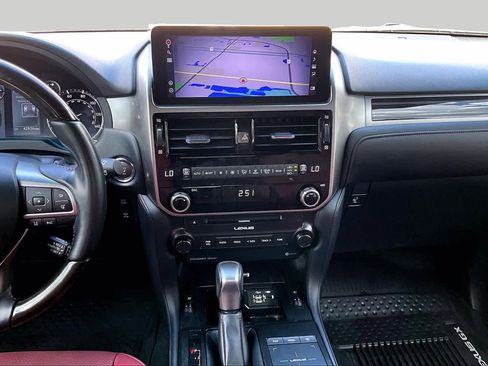 Used 2022 Lexus GX 460 Premium w/ Premium Package AWD/4WD image 7