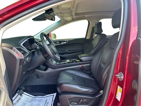 Used 2017 Ford Edge Titanium w/ Equipment Group 302A AWD/4WD image 11