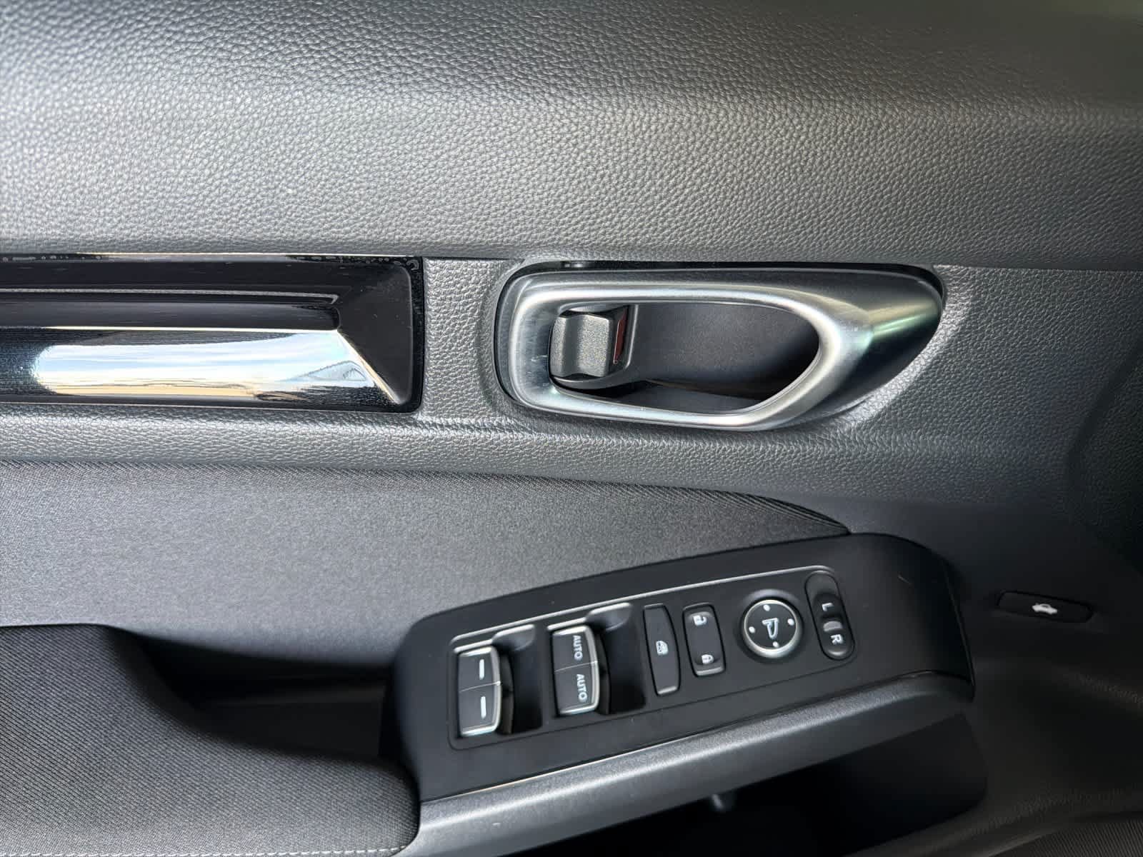 Used 2025 Honda Civic Sport image 12