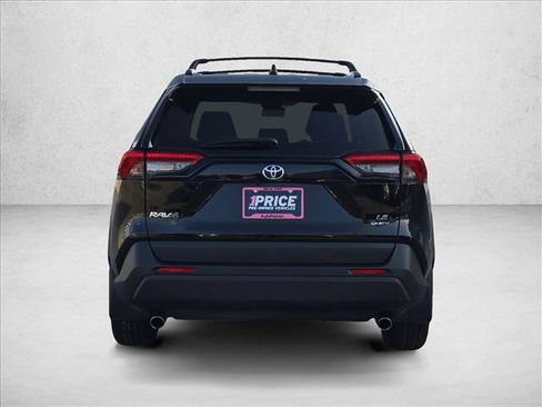 Used 2025 Toyota RAV4 LE AWD/4WD image 7