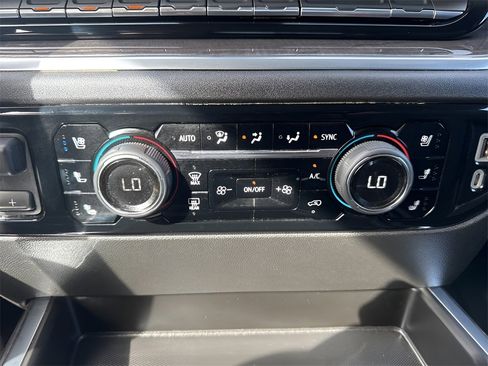 Used 2023 Chevrolet Silverado 1500 LTZ image 19