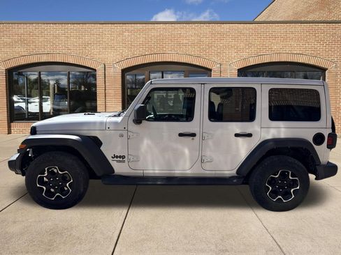 Used 2021 Jeep Wrangler Unlimited Sport w/ Sun And Sound Package AWD/4WD image 6