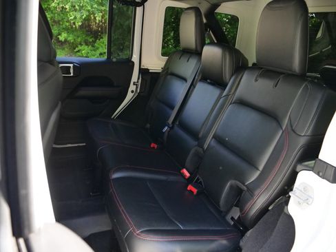 Used 2019 Jeep Wrangler Unlimited Rubicon AWD/4WD image 25
