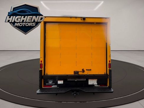 Used 2022 Ford E-350 and Econoline 350 Super Duty RWD image 5