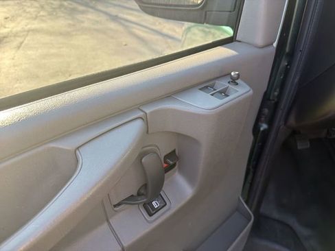 Used 2014 Chevrolet Express 3500 LS image 19