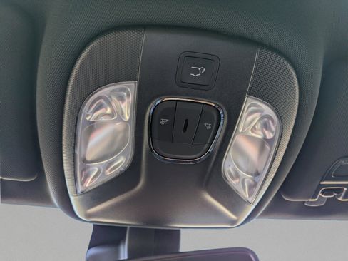 New 2026 Jeep Compass Latitude AWD/4WD image 30