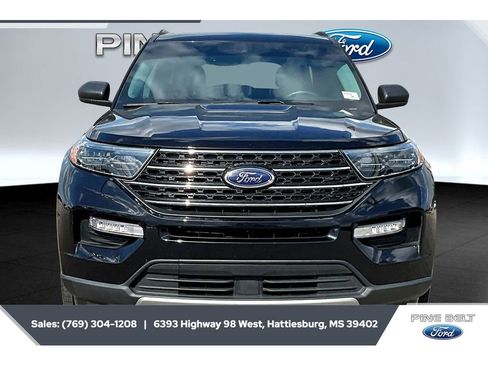 Certified 2023 Ford Explorer XLT w/ Equipment Group 202A AWD/4WD image 3