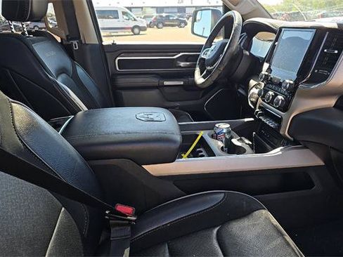 Used 2019 RAM 1500 Laramie AWD/4WD image 7