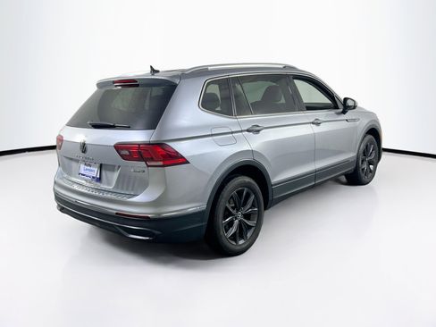 Used 2023 Volkswagen Tiguan SE AWD/4WD image 5