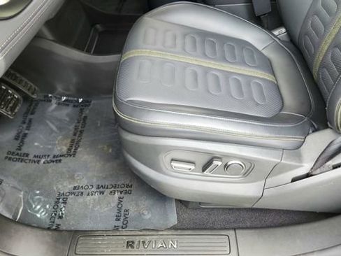 Used 2025 Rivian R1S Adventure image 38