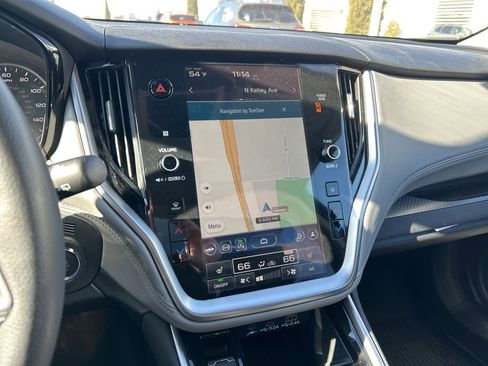 Used 2025 Subaru Outback Premium image 3