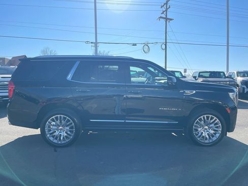 Used 2024 GMC Yukon Denali image 6