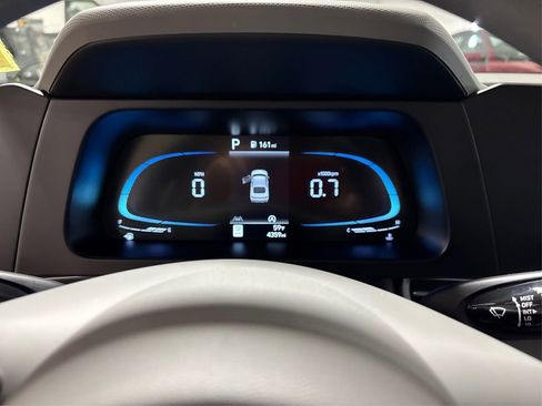 Certified 2025 Hyundai Elantra SE image 21