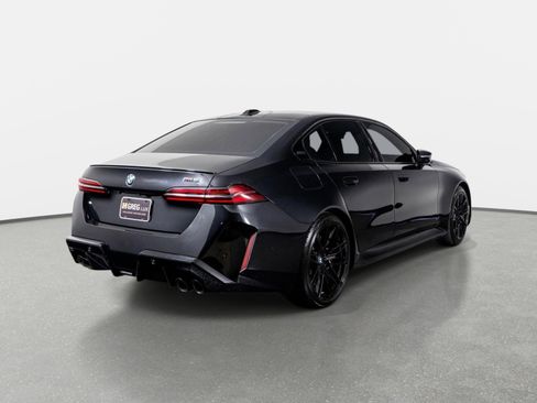 Used 2025 BMW M5 w/ Executive Package AWD/4WD image 7