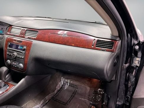 Used 2007 Chevrolet Impala LTZ FWD image 24