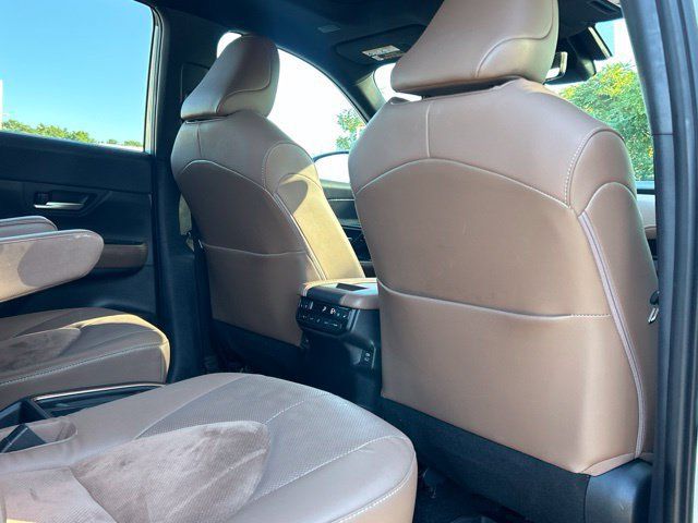 Used 2026 Toyota Grand Highlander AWD Hybrid image 39