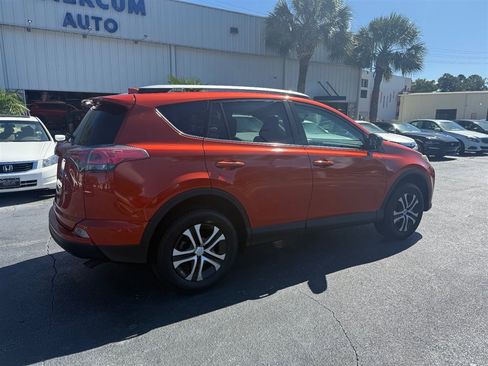 Used 2016 Toyota RAV4 LE image 3