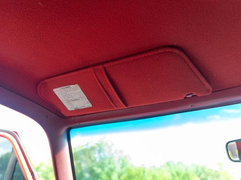 Used 1997 Ford F250 4x4 Regular Cab Heavy Duty image 40